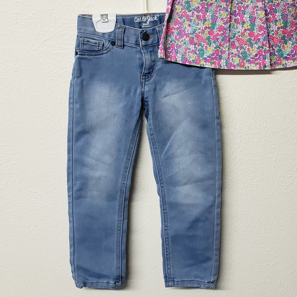 Cat & Jack lightwash skinny jeans - Picture 1 of 4